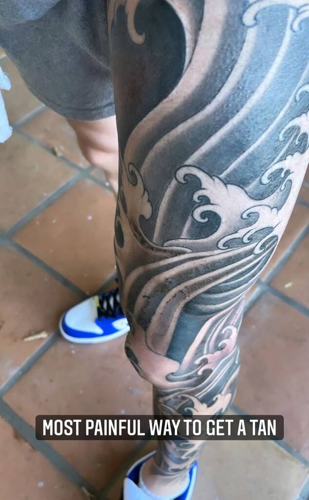 Adam Levine's Bold New Leg Tattoo!