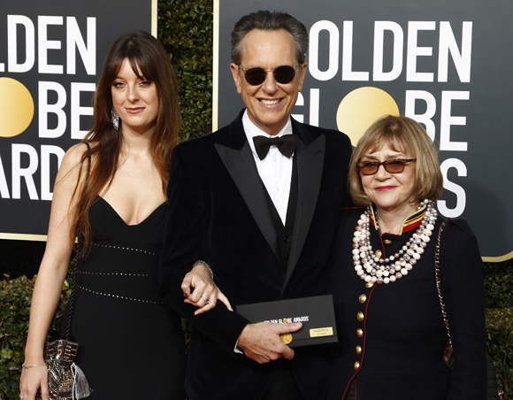 Richard E Grant with Joan Washington and daughter Olivia at the 2019 Golden Globes