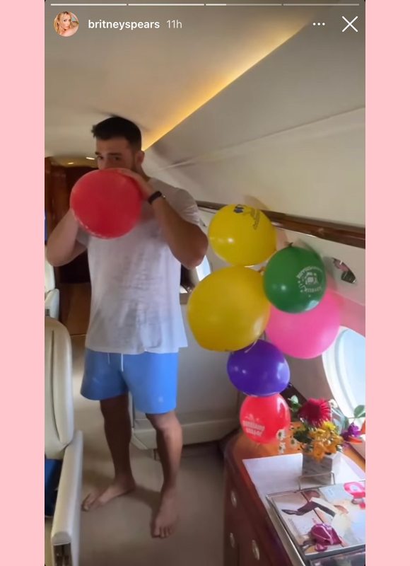 britney spears, sam asghari : playing with helium instagram story
